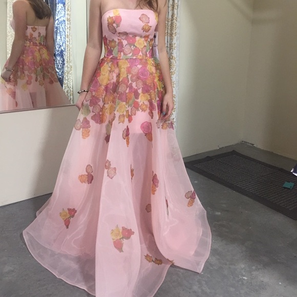 Sherri Hill Prom Dress - Picture 4 of 4